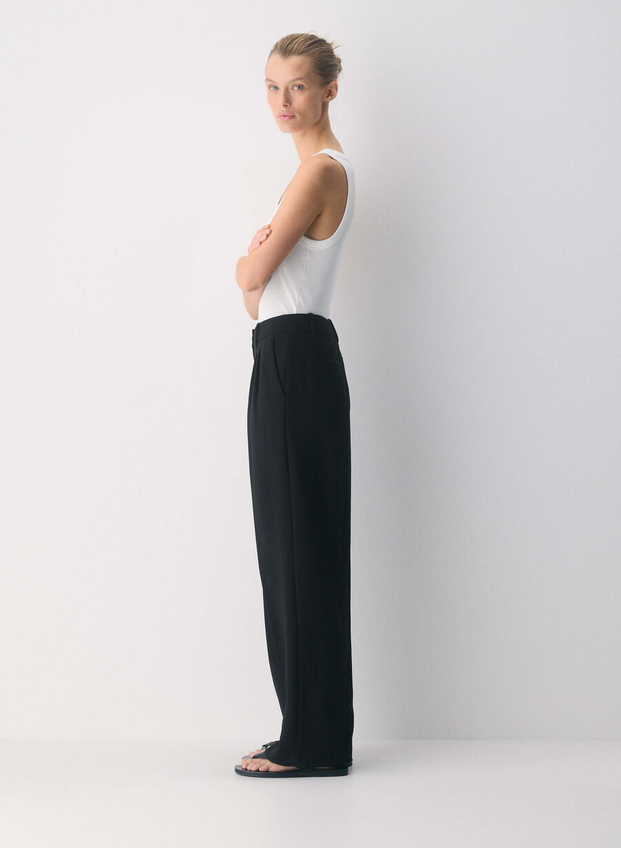 pantalonii the effortless pant cu talie mică - crepette negri