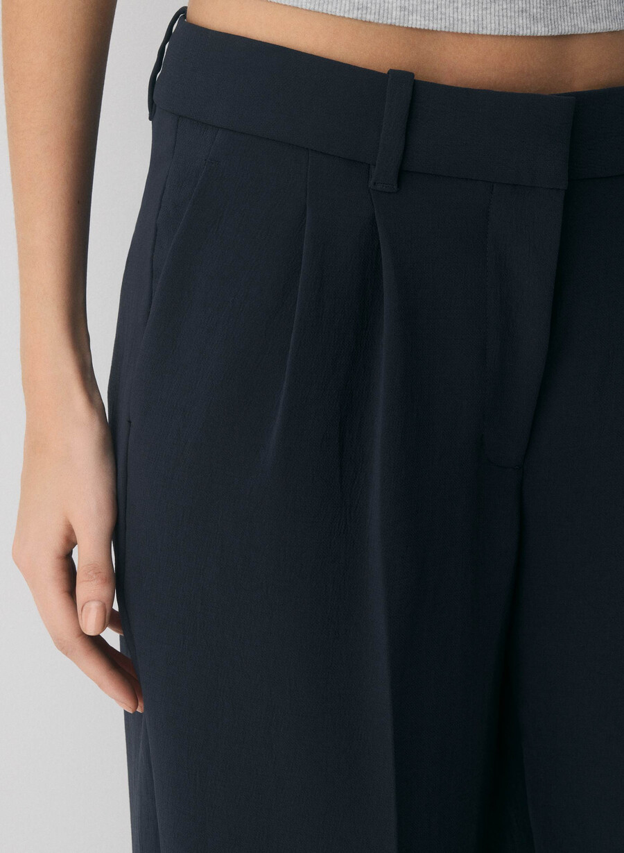 pantalonii the effortless pant cu talie mică - crepette bleumarin Închis
