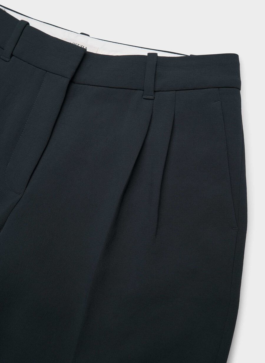pantalonii the effortless pant cu talie mică - crepette bleumarin Închis