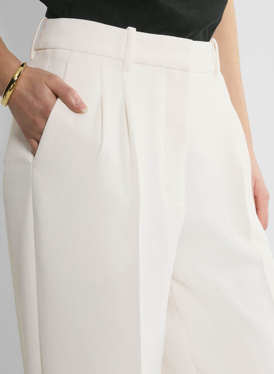pantalonii the effortless pant mai largi - crepette verde deschis