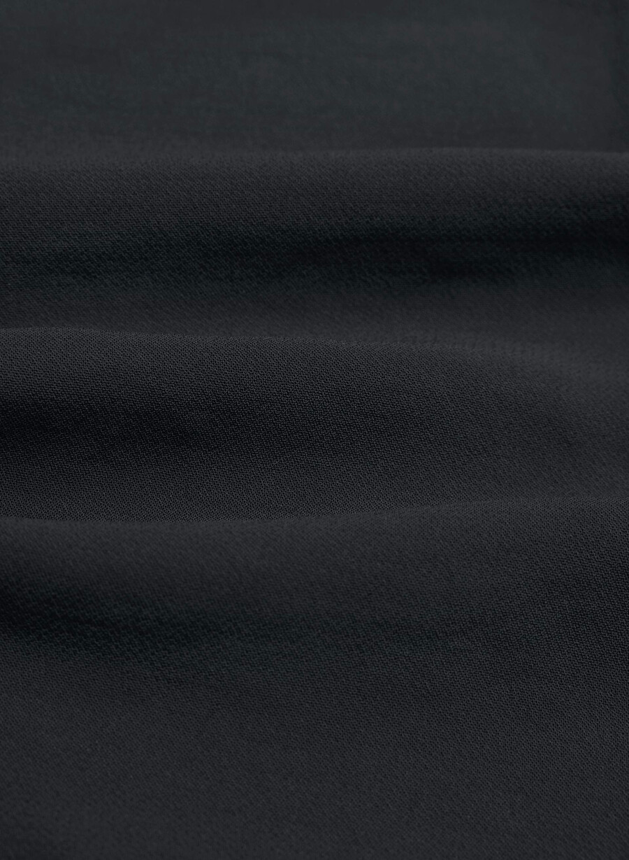pantalonii the effortless pant mai largi - crepette negri