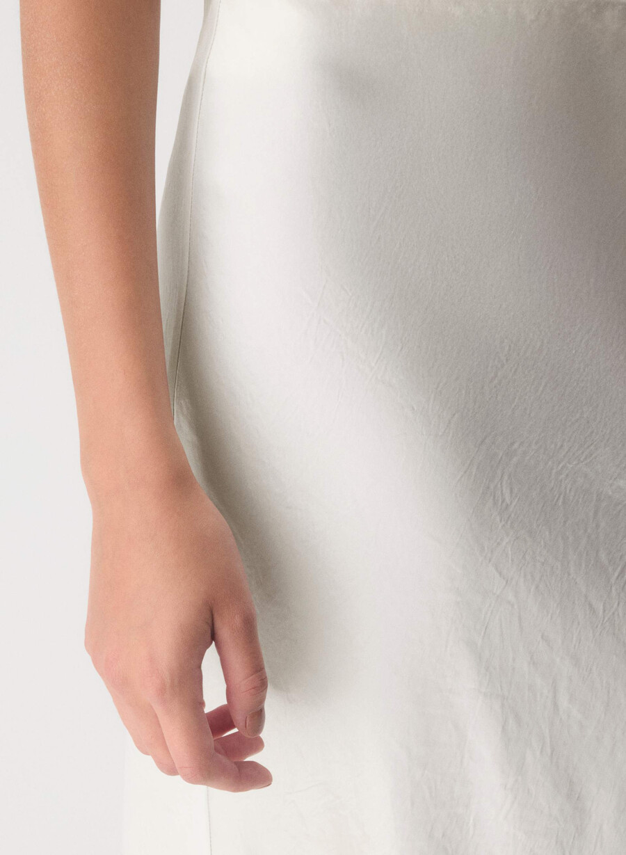 fustă midi din satin culoare mesteacăn deschis