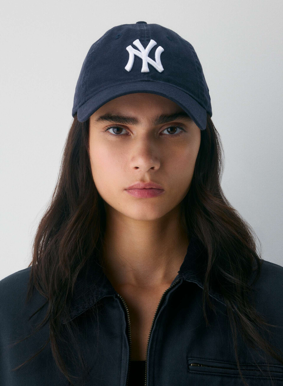 Șapcă new era new york yankees 9twenty spĂlatĂ dk nt nvy white