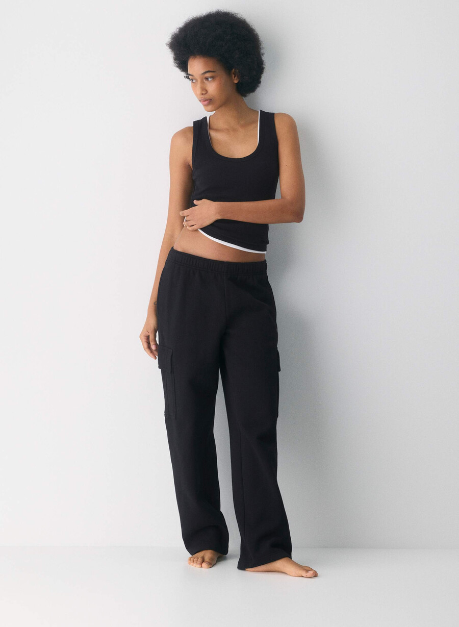 pantaloni de trening cozy sweatfleece mega cargo negri
