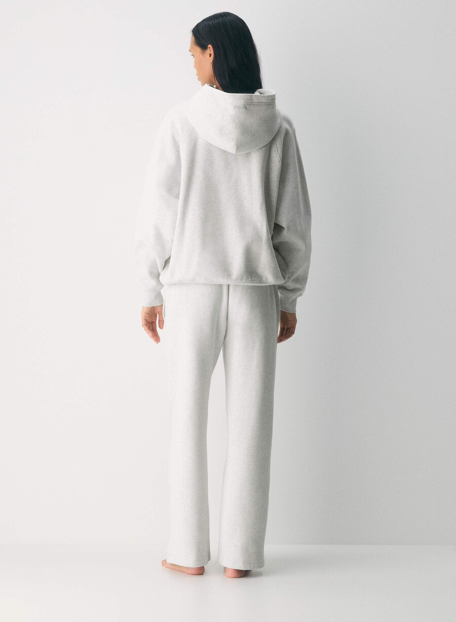 pantaloni de trening largi cozy sweatfleece boyfriend heather cloud white