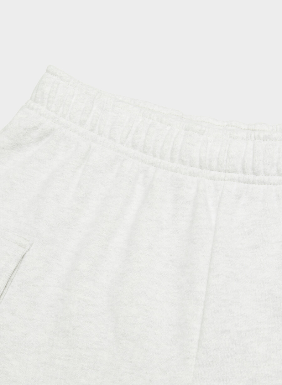 pantaloni scurți confortabili din fleece mega cargo la jumătatea coapsei heather cloud white