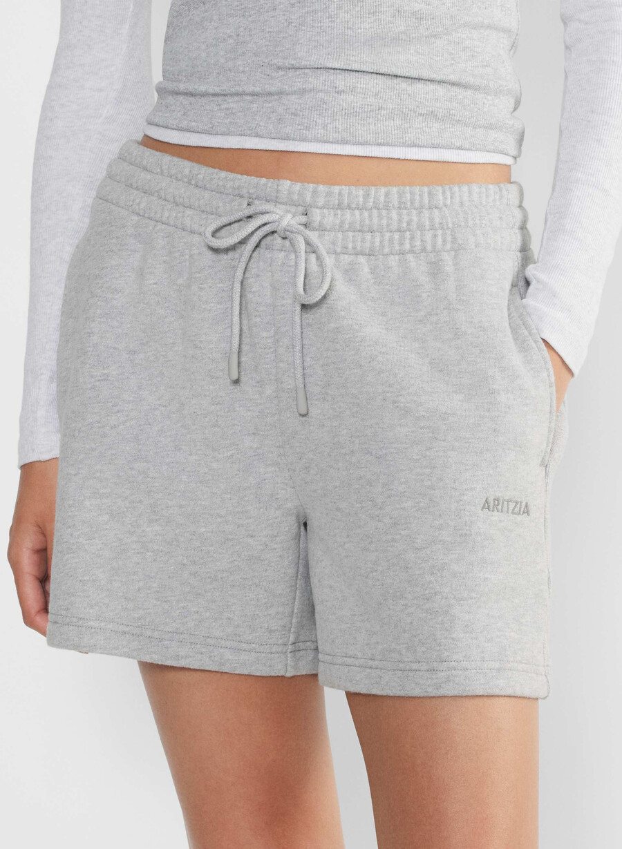 pantaloni scurți confortabili din fleece boyfriend până la jumătatea coapsei heather chrome