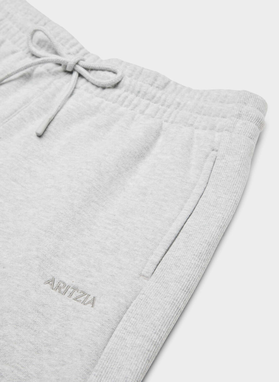 pantaloni scurți confortabili din fleece boyfriend până la jumătatea coapsei heather chrome