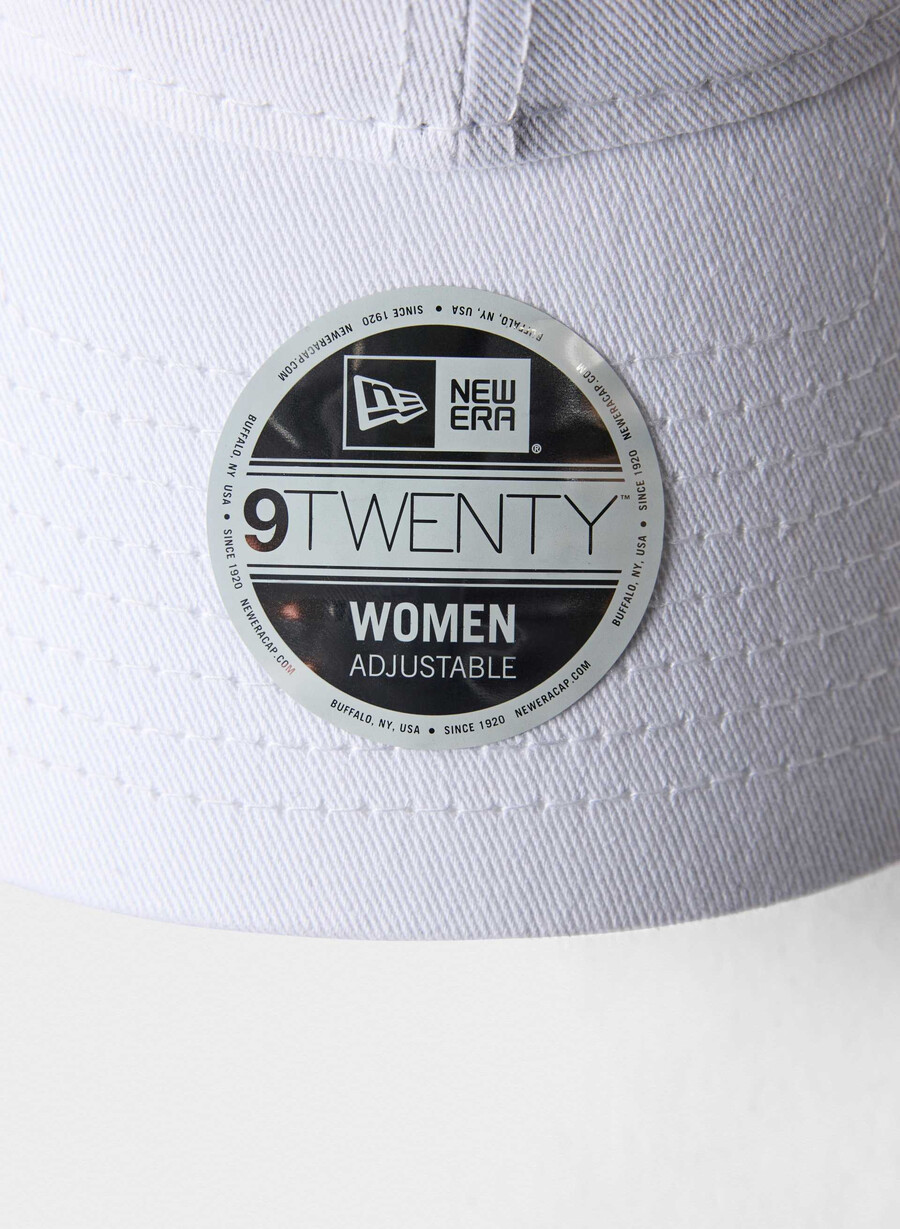 pălărie new era x aritzia 9twenty albhero gold