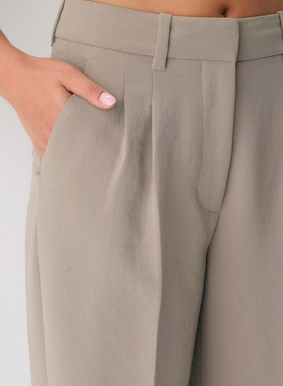 pantalonii effortless pant cu croială curbată - crepette nomad taupe