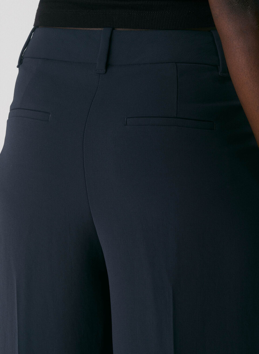 pantalonii the effortless pant cu croială curbată - crepette bleumarin Închis
