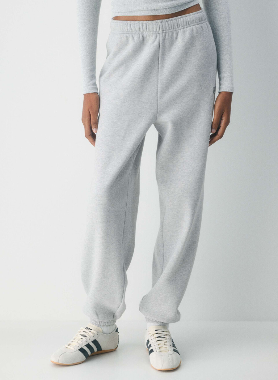 pantaloni de trening confortabili din fleece mega jogger admiral mesteacĂn deschis