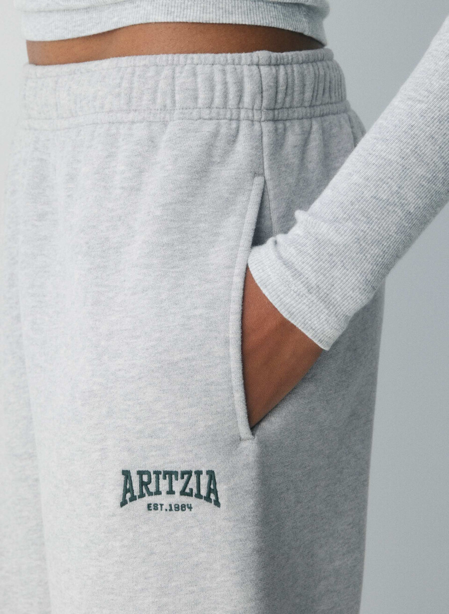 pantaloni de trening confortabili din fleece mega jogger admiral mesteacĂn deschis