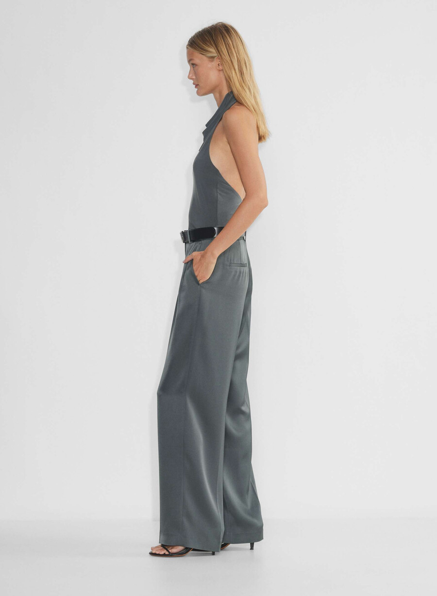 pantalonii effortless satinați gri cĂrbune