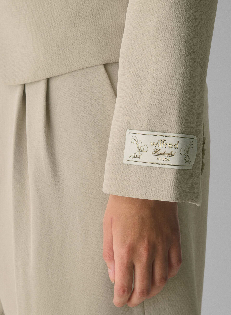 blazer etichetă - crepette marcona beige