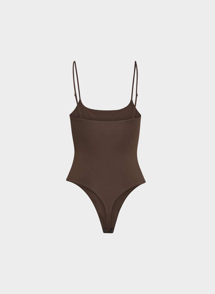 body cu plutire original contour maro intens