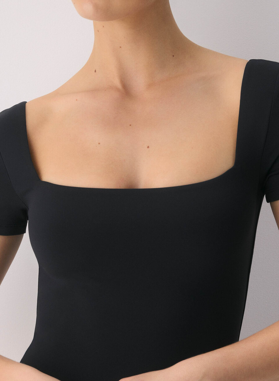 body original contour manner negru