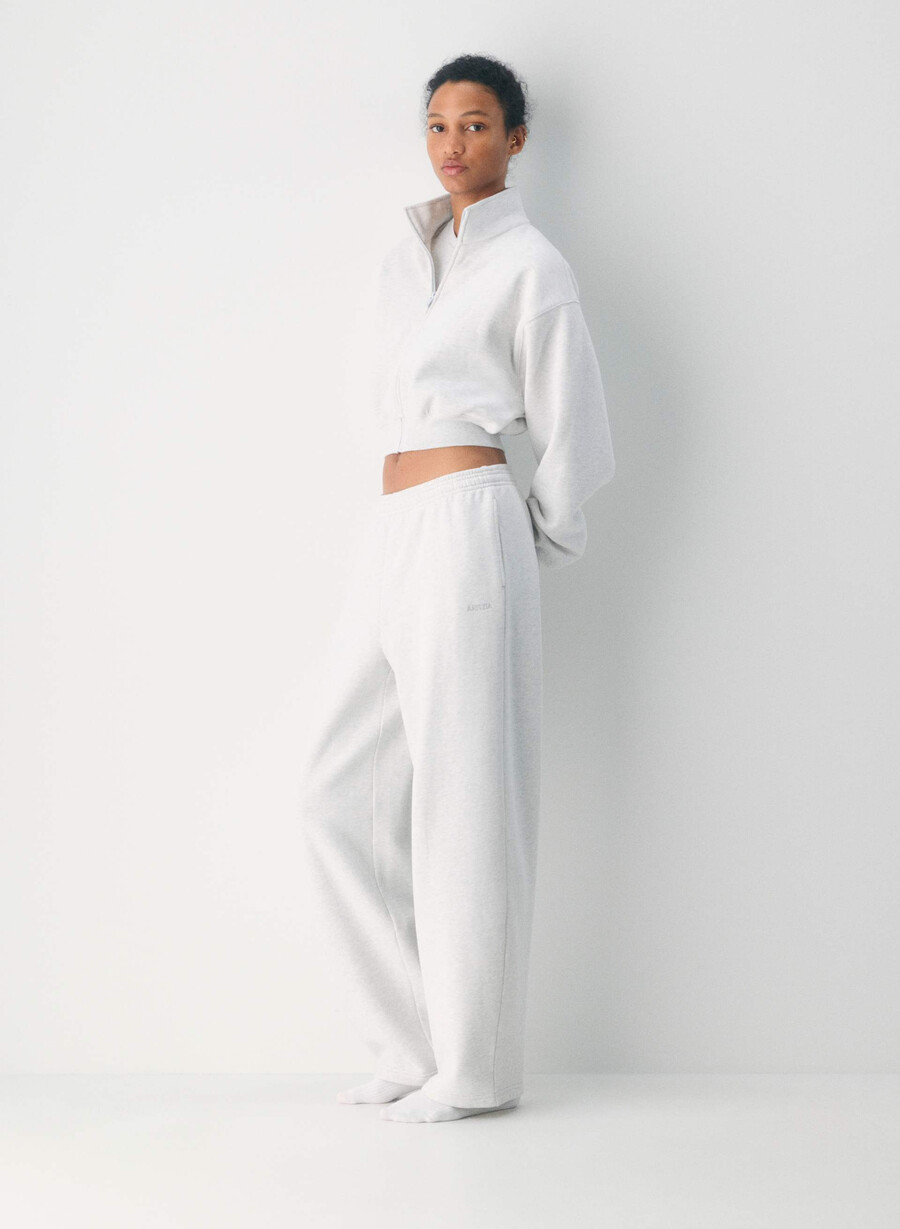 pantaloni de trening confortabili din fleece boyfriend barrel heather cloud white