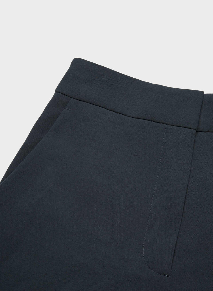 pantaloni scurți limitless la jumătatea coapsei - crepette bleumarin Închis