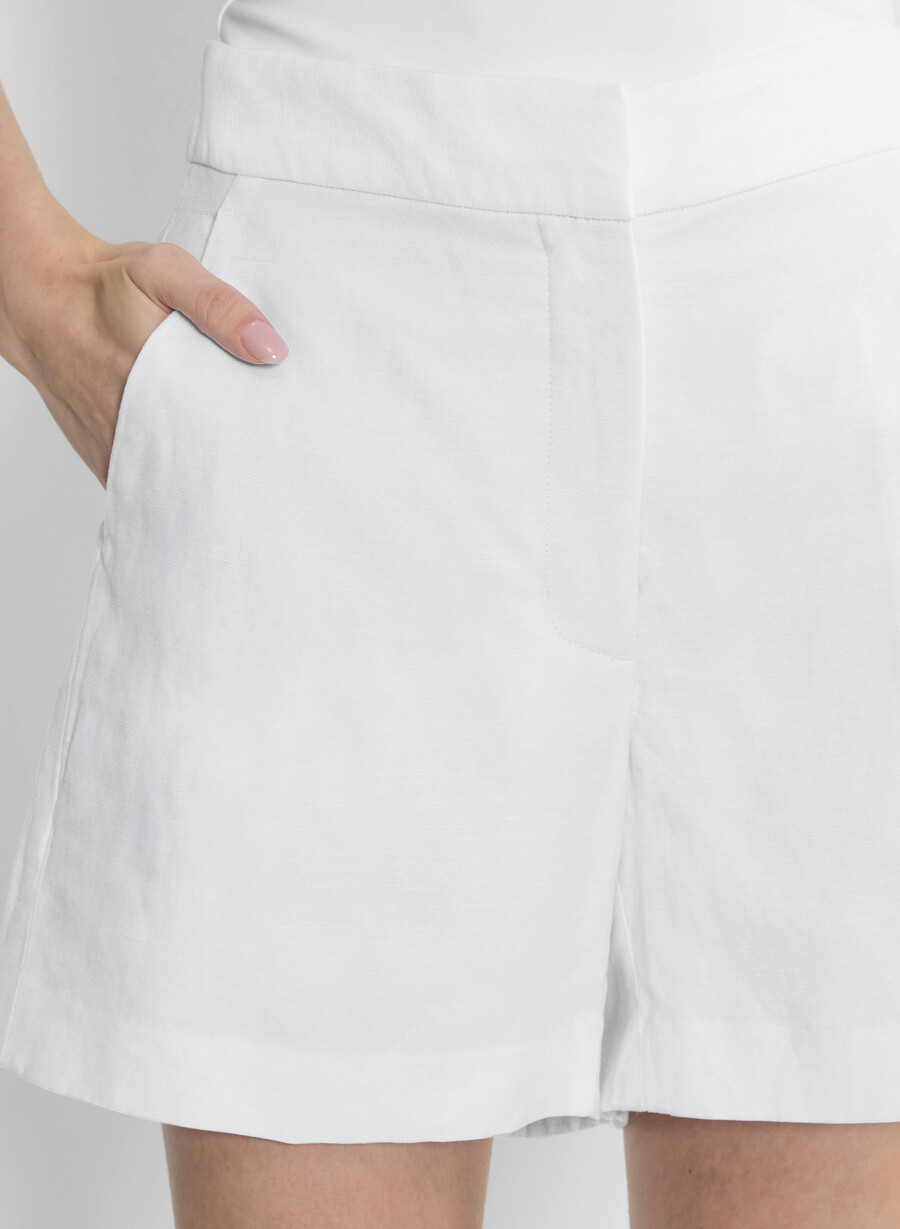 pantaloni scurți limitless short la jumătatea coapsei - cruiselinen alb