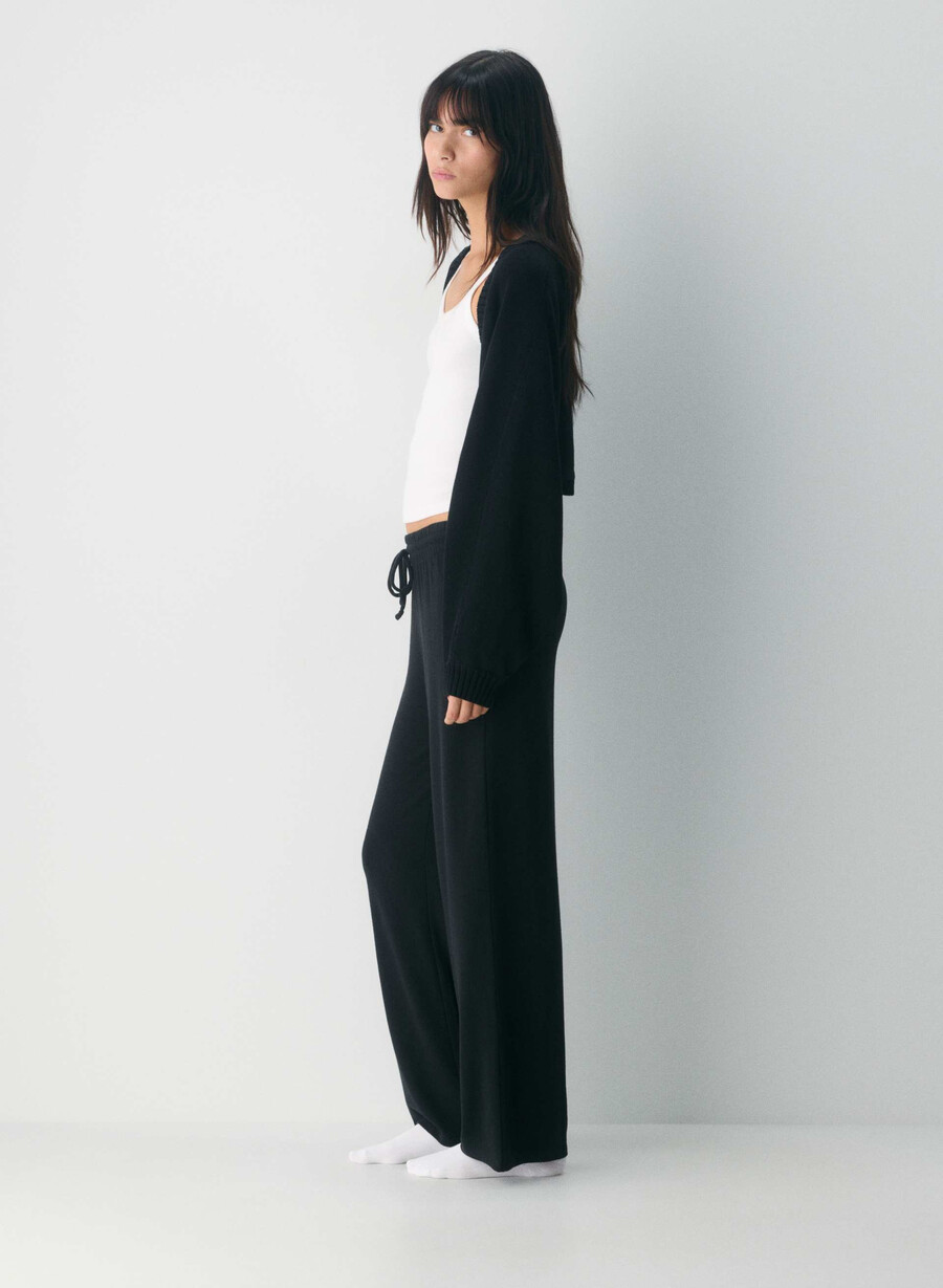 gramercy shrug negru