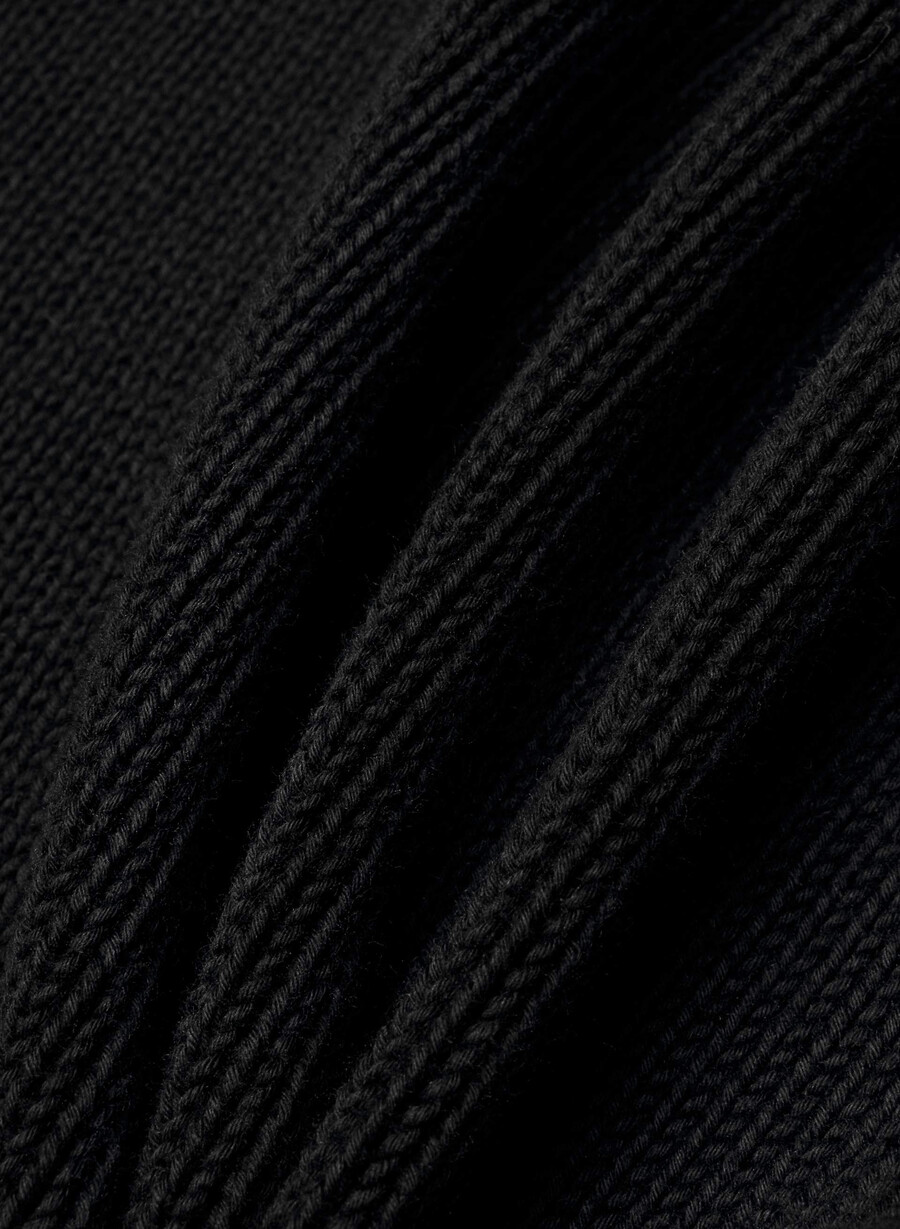 gramercy shrug negru