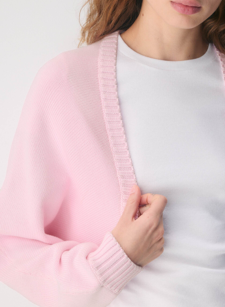 gramercy shrug vila roz