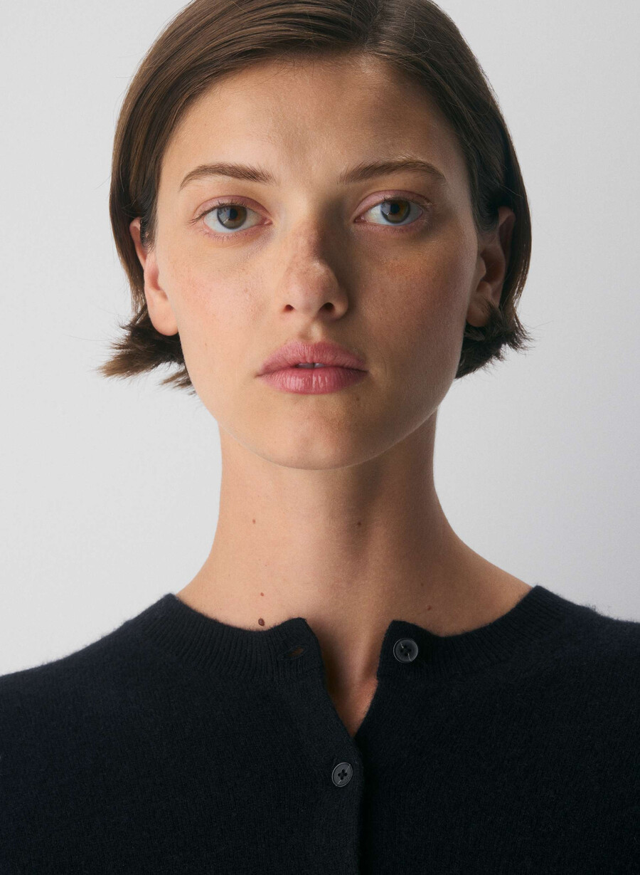 cardigan model cașmir bare negru