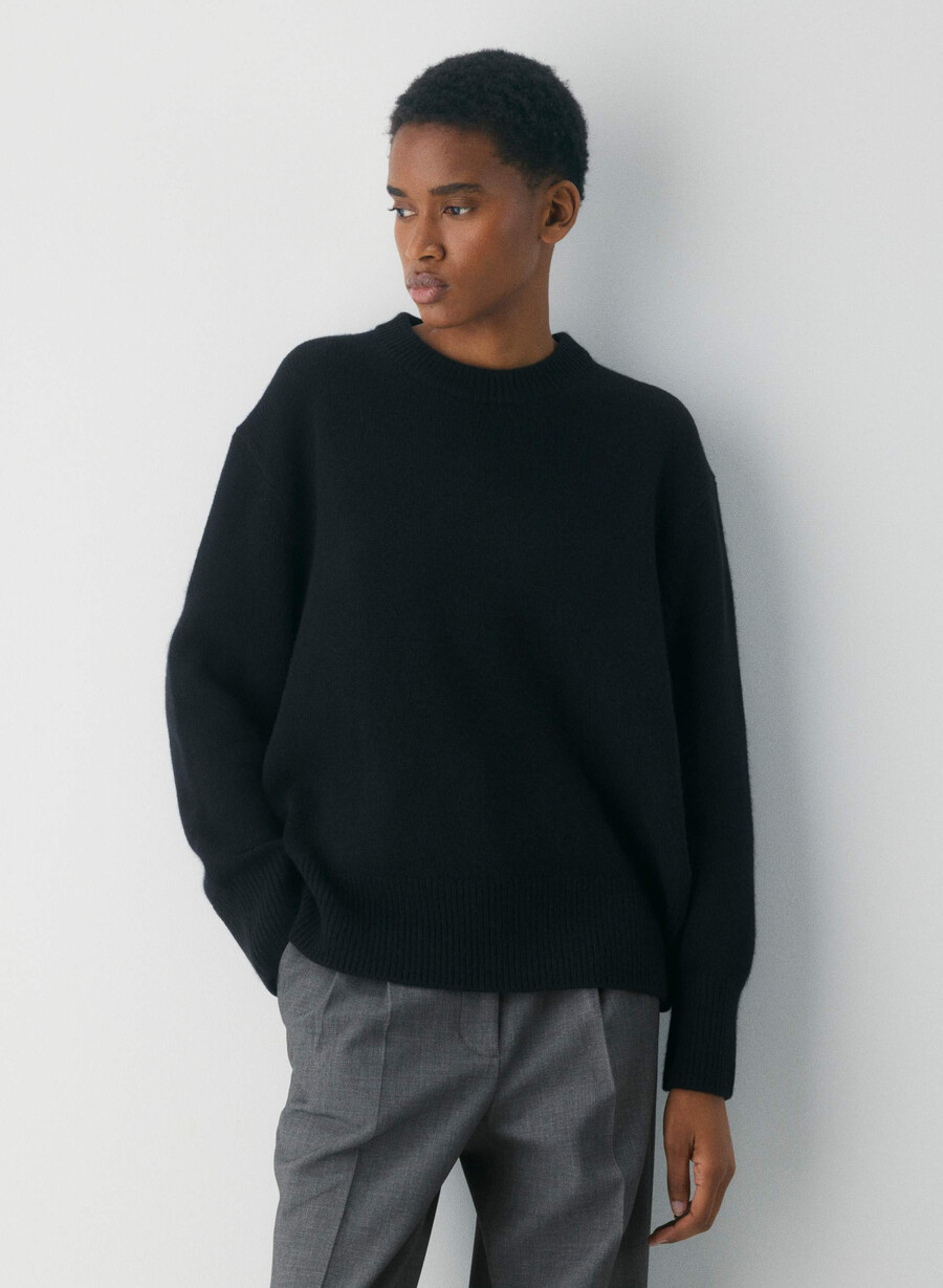 pulover supradimensionat din cașmir model crew negru