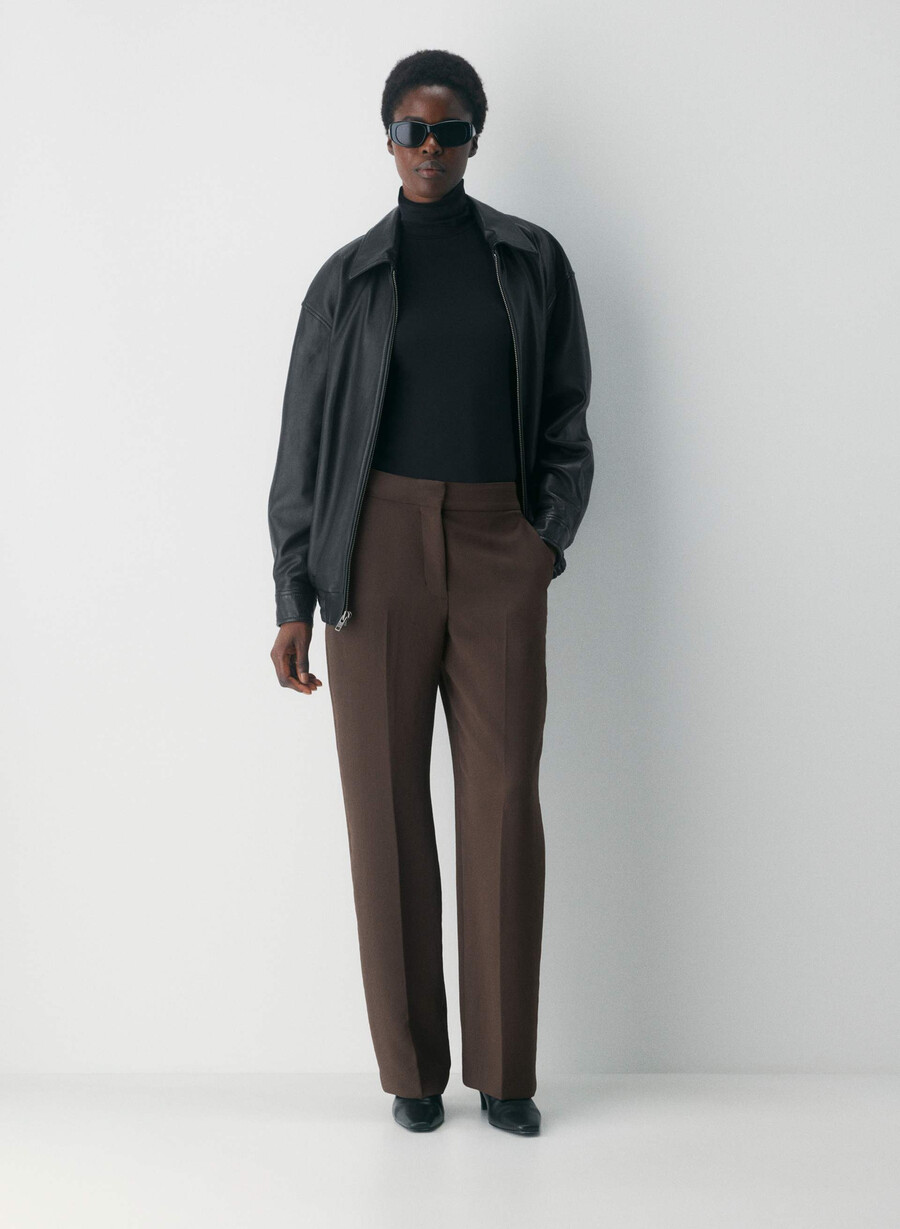 pantalonii limitless pant cu croială curbată - crepetă maro mocha rich