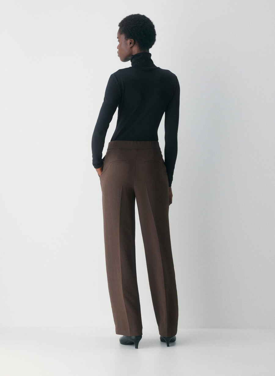 pantalonii limitless pant cu croială curbată - crepetă maro mocha rich