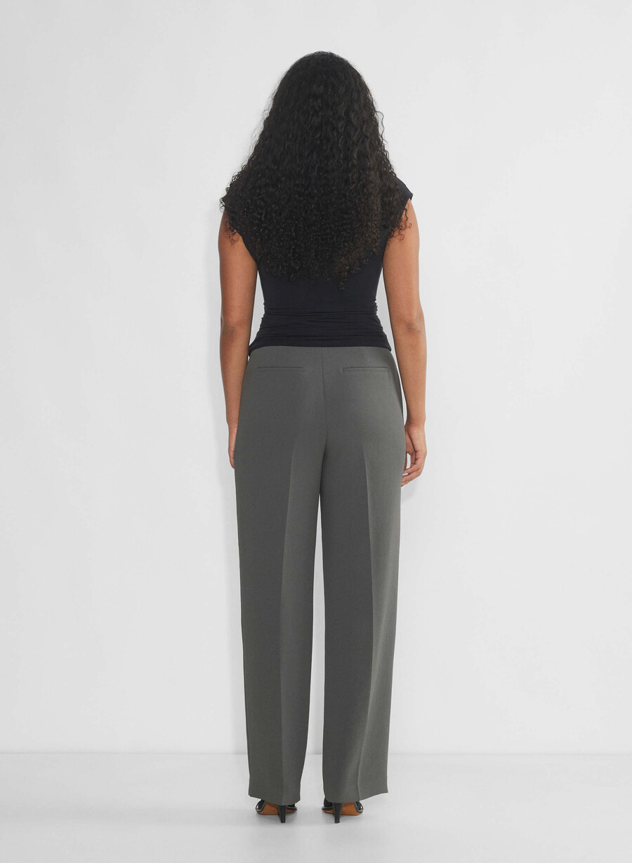 pantalonii limitless pant cu croială curbată - crepetă gri cĂrbune