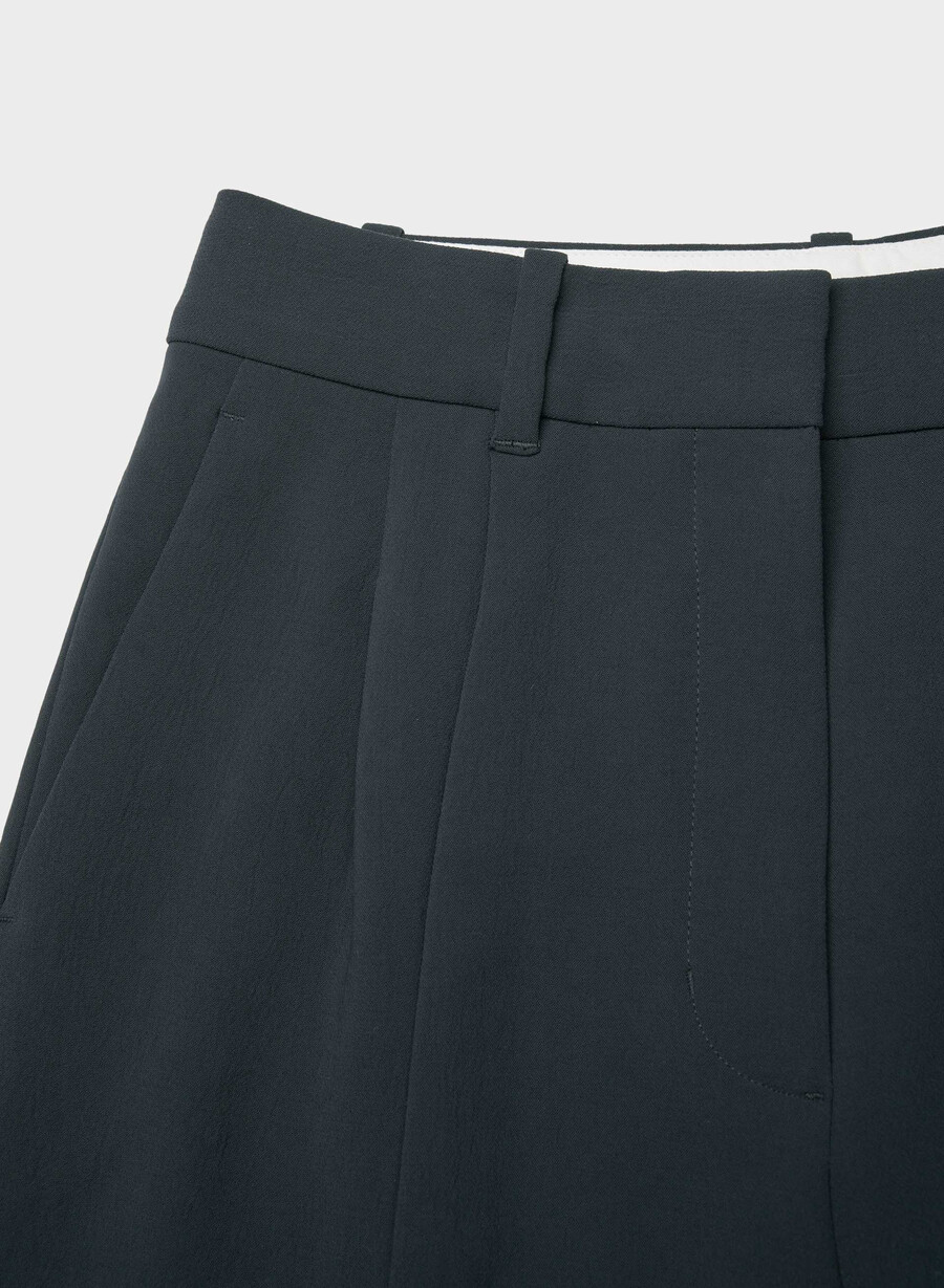 pantalonii scurți the effortless pant cu croială curbată - crepette bleumarin Închis