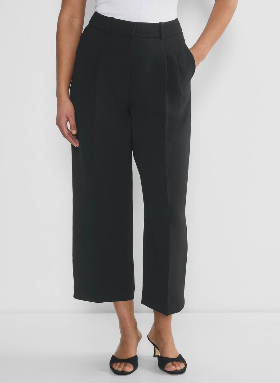 pantalonii scurți the effortless pant cu croială curbată - crepette marcona beige