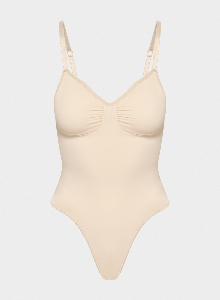 body tanga shapeenhance cu spate jos nisipiu