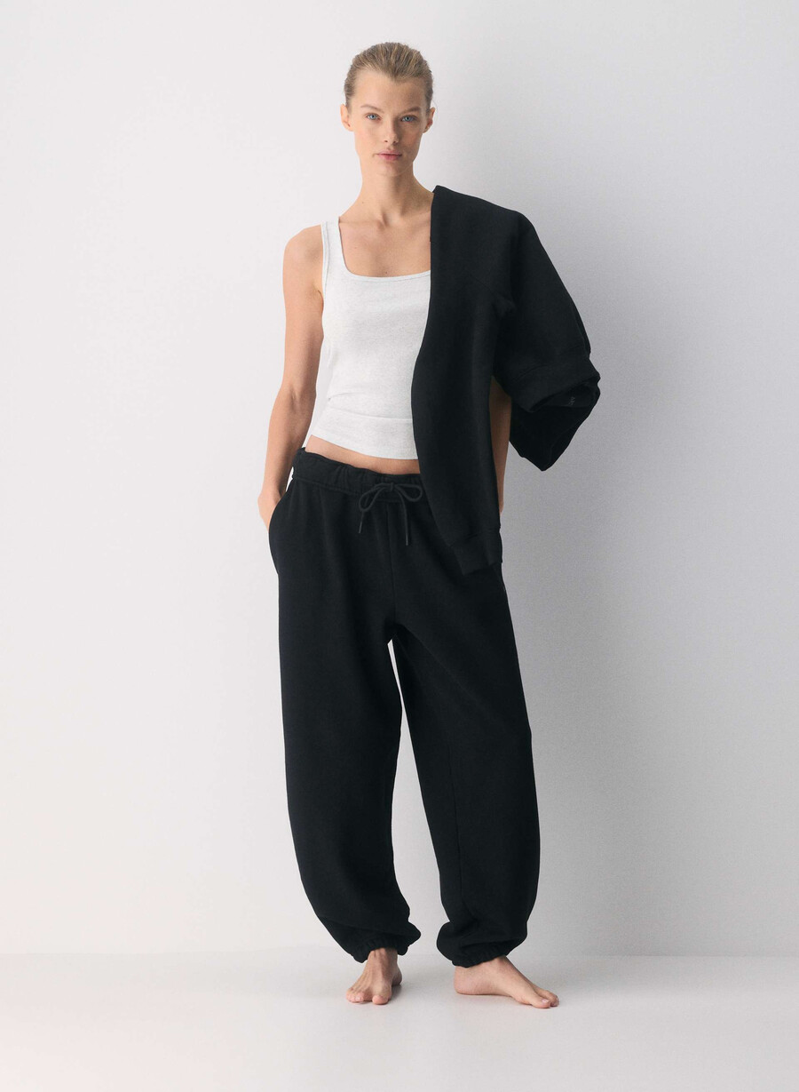 pantaloni jogger largi cozy sweatfleece mega foldover negri