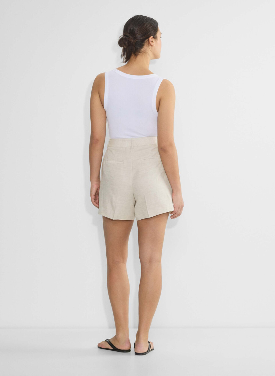 pantaloni scurți the effortless short cu croială curbată până la mijlocul coapsei culoare natural ecru