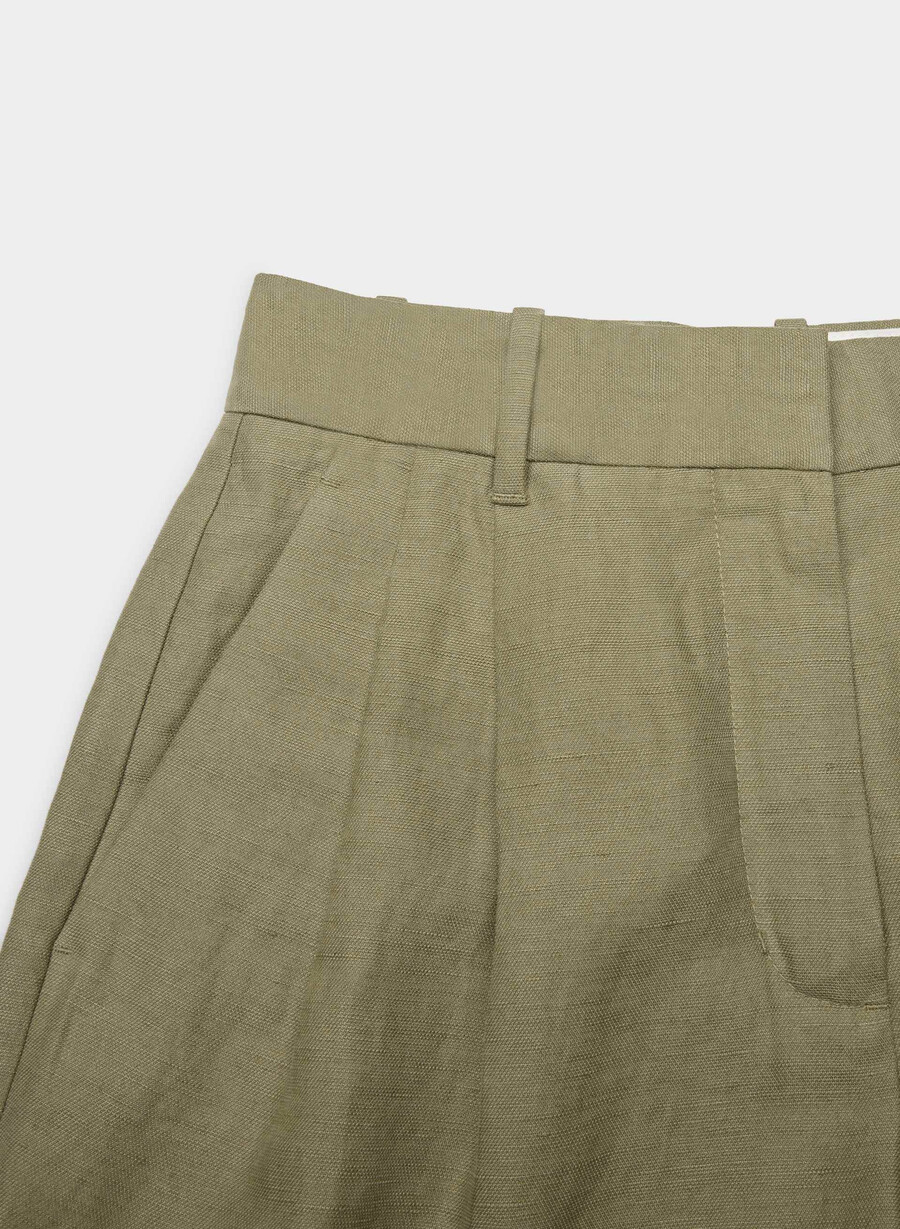 pantaloni scurți the effortless short cu croială curbată până la jumătatea coapsei măsline uscate la soare