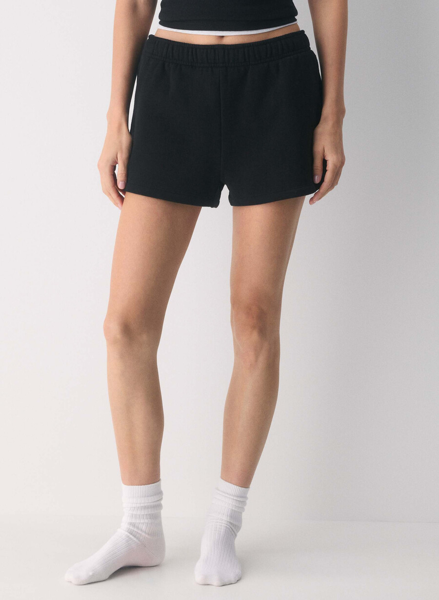 pantaloni scurți mini cozy sweatfleece mega hi-rise negri