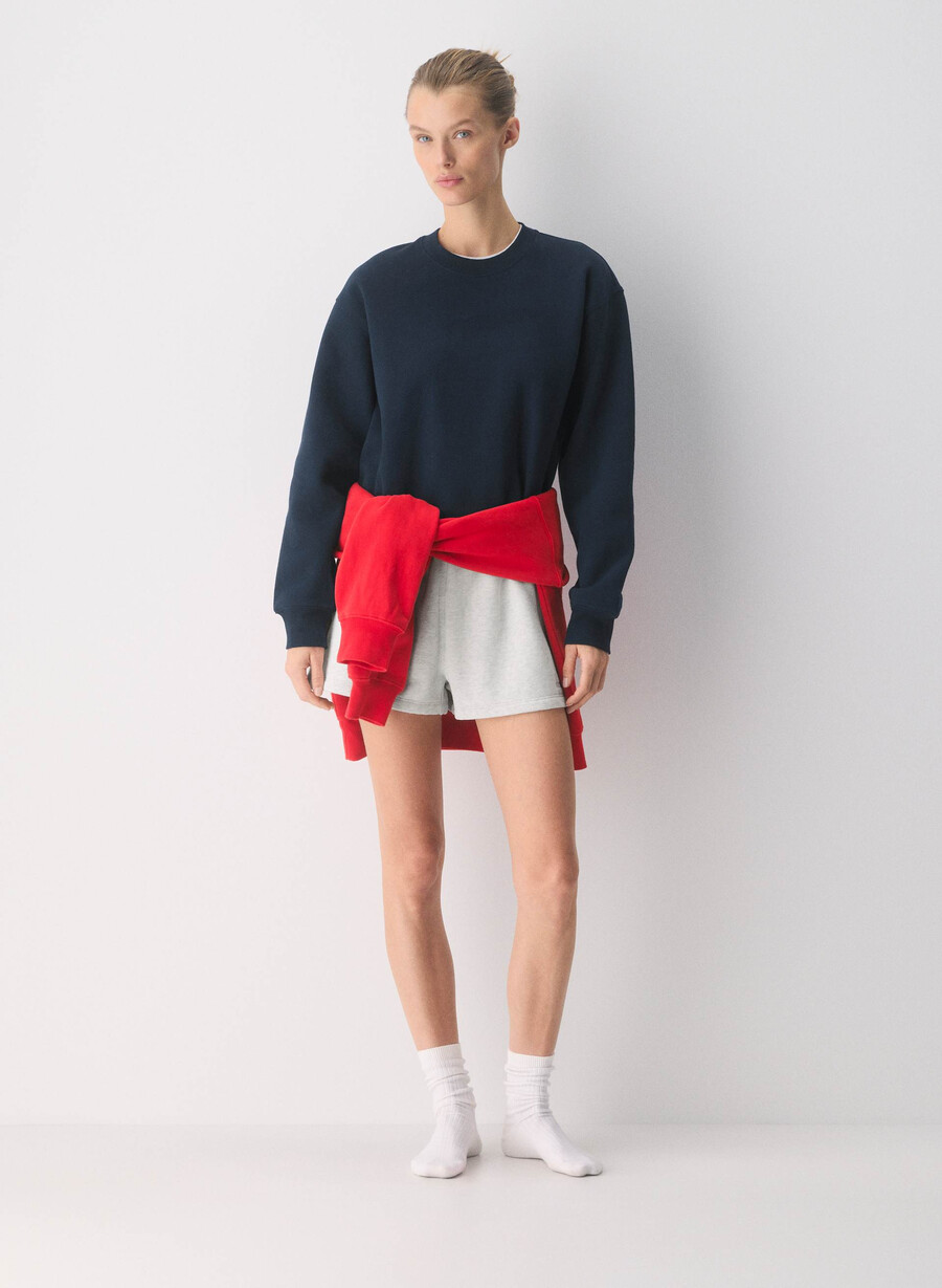 pantaloni scurți mini cozy sweatfleece mega hi-rise alb-negru