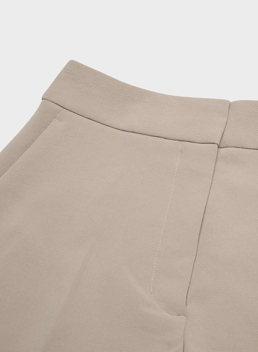 mini-rochie scurtă the limitless short cu croială curbată - crepette nomad taupe