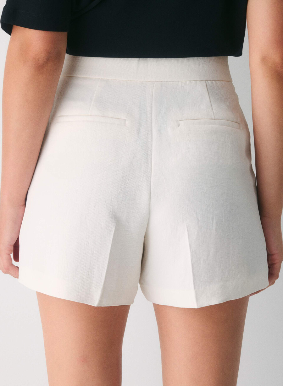 pantaloni scurți limitless short cu croială curbată până la jumătatea coapsei - crepette culoare deschisĂ de mesteacĂn
