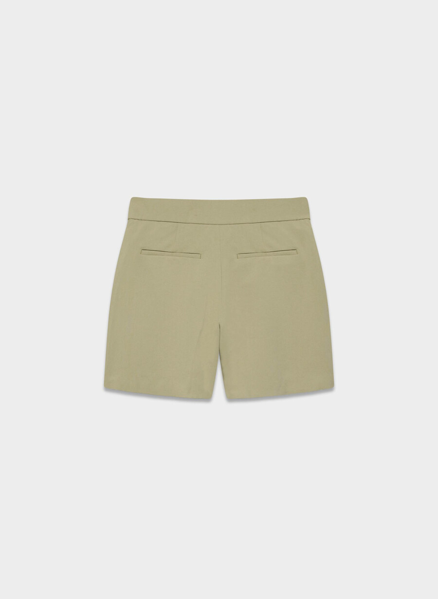 pantaloni scurți limitless short cu croială curbată până la jumătatea coapsei - crepette sundried olive