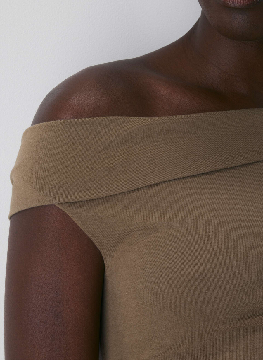 top casual contour ravish folio maro