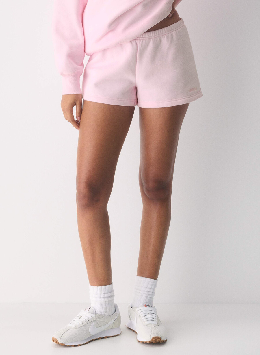 pantaloni scurți mini confortabili din fleece boyfriend cu talie joasă villa pink
