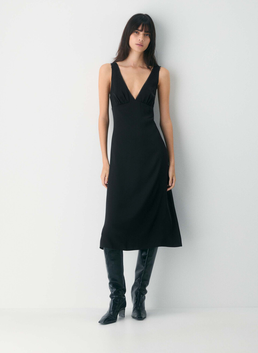 rochie pavilion din satin negru