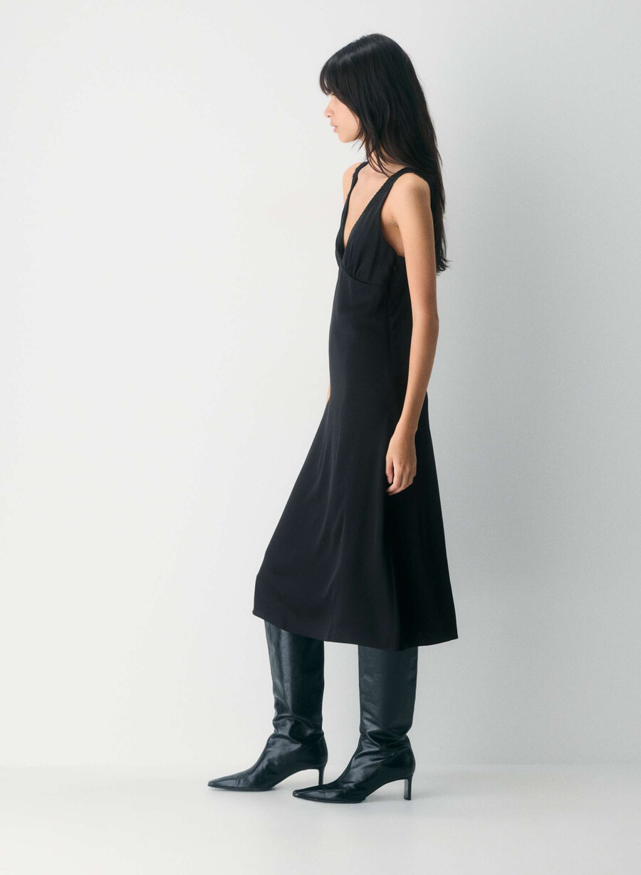 rochie pavilion din satin negru