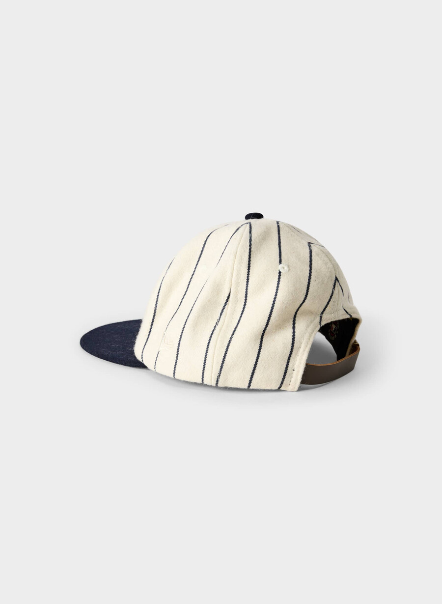 Șapcă new era new york yankees 9fifty retro crown culoarea mesteacănnoapte întunecată bleumarin