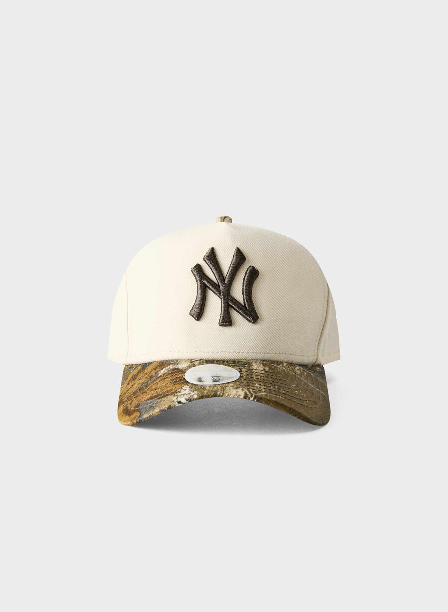 Șapcă new era new york yankees 940 a-frame culoare mesteacăncamuflaj lemn