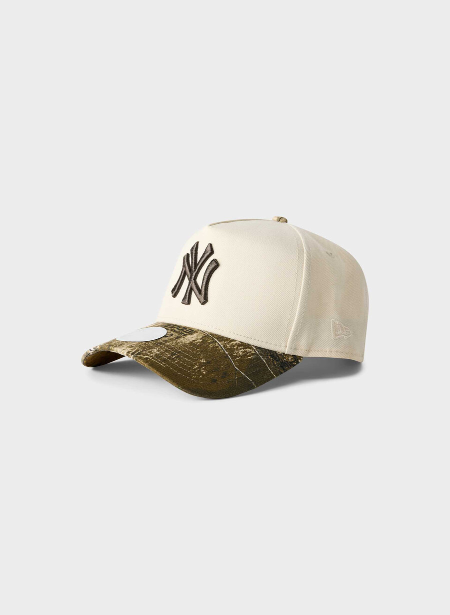 Șapcă new era new york yankees 940 a-frame culoare mesteacăncamuflaj lemn